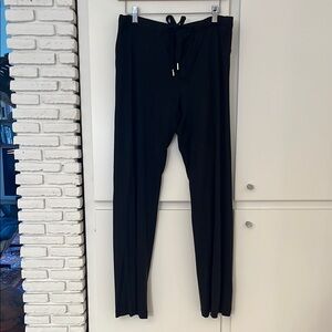 Gucci. 100% Silk Black pants with drawstring & elastic waist. Medium.
